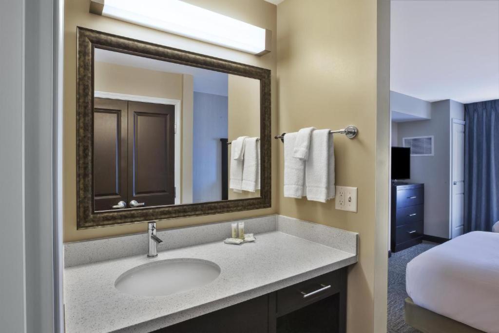 Staybridge Suites - Benton Harbor-St. Joseph, an IHG Hotel Buitenkant foto